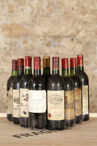 Ensemble de 12 bouteilles comprenant :