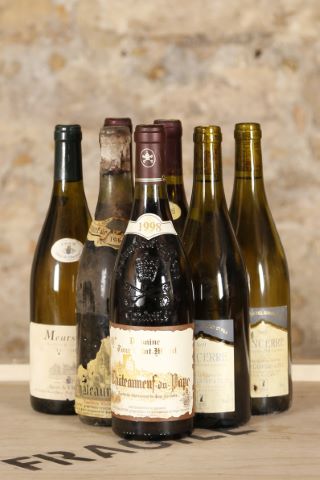 Ensemble de 7 bouteilles comprenant :
