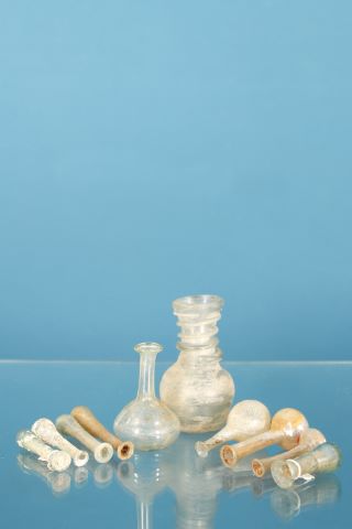 Ensemble de 9 pièces en verre comprenant :