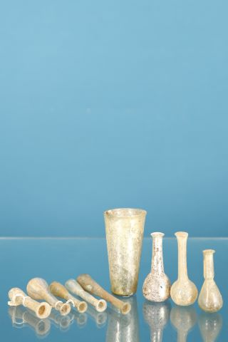 Ensemble de 9 pièces en verre comprenant :