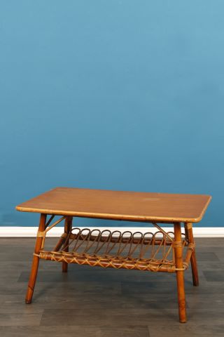Table basse porte-revue