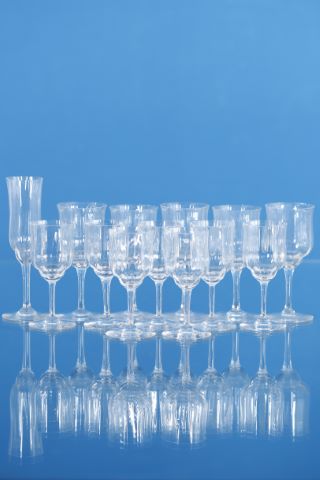 Ensemble de 13 verres