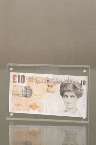Difaced tenner