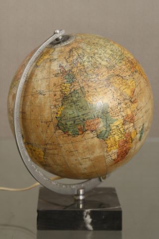 Globe terrestre lumineux