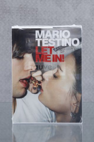 Mario Testino (né en 1954) Let me in