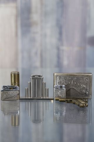 Ensemble de 5 briquets divers