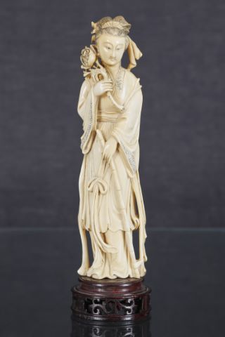 Femme à la fleur