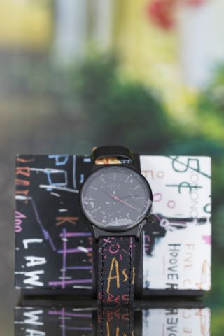 Komono, d’après Jean-Michel Basquiat Montre...