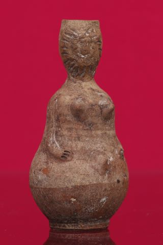 Travail nigérian ? Vase à la maternité