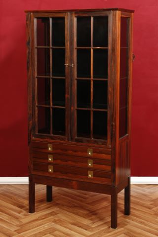 Meuble vitrine bateau