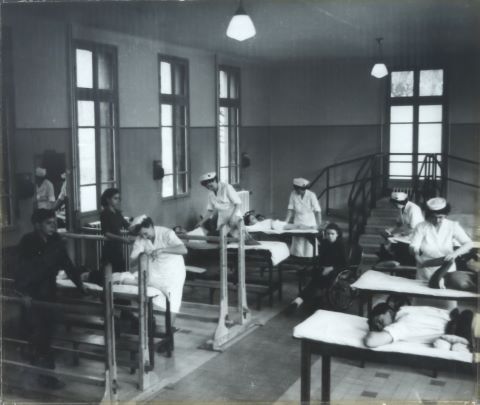 Ensemble de 4 photographies d’hôpital