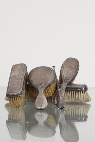 Maison Odiot Nécessaire de toilette en argent