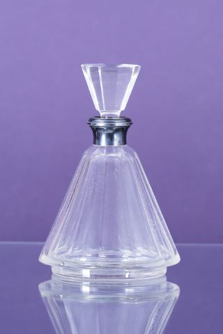Carafe et son bouchon