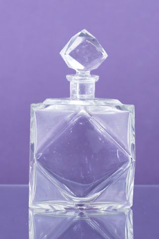 Carafe et son bouchon