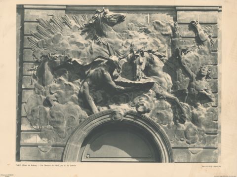 50 tirages en noir et blanc illustrant les monuments du…