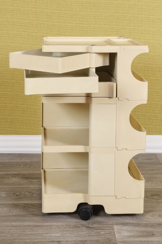 Desserte roulante d’architecte, modèle Boby