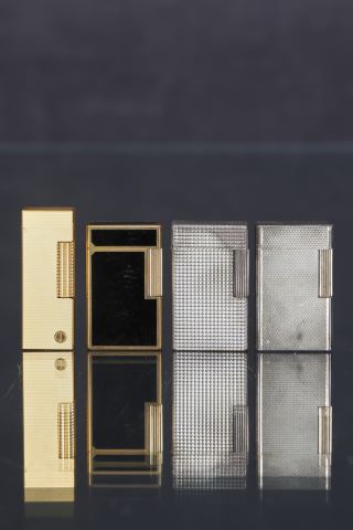 4 briquets