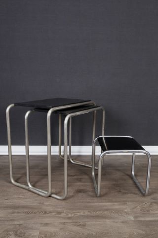 Marcel Breuer (1902-1981) 2 tables gigognes,...