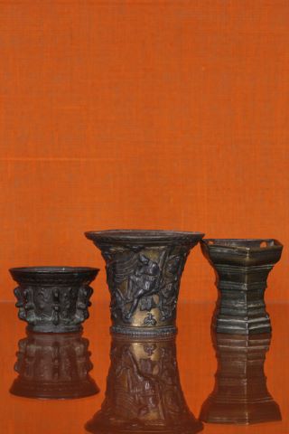 3 pièces en bronze dont 1 mortier