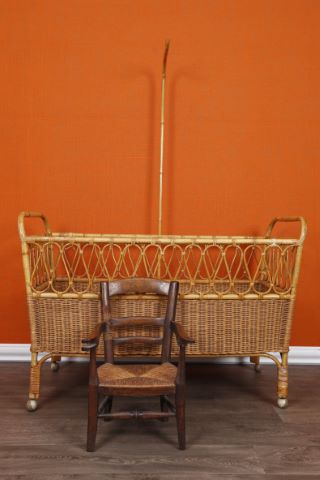 Mobilier d’enfant : lit + siège