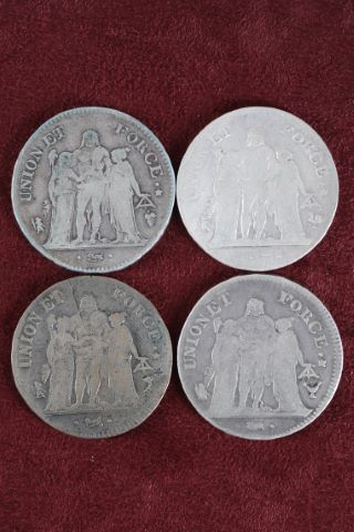 4 monnaies