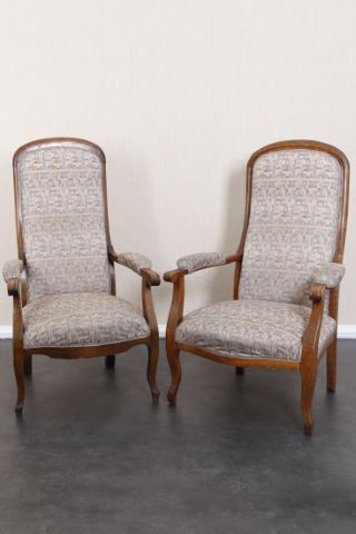 Paire de fauteuils Voltaire