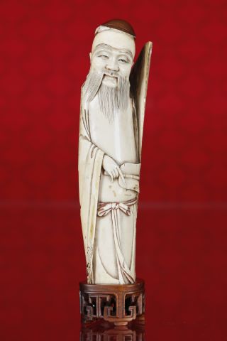Chine Figure de vieillard debout