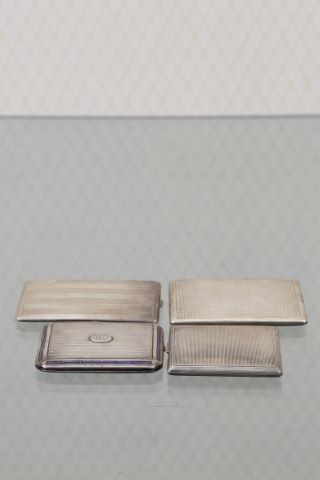 4 étuis à cigarettes