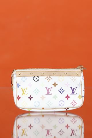 Louis Vuitton Pochette Accessoire