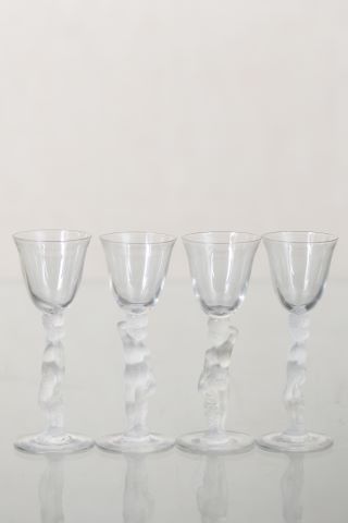 4 verres à pied