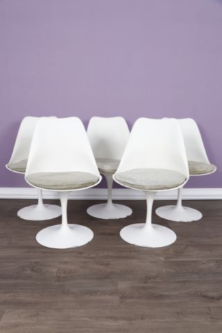 5 chaises Tulip