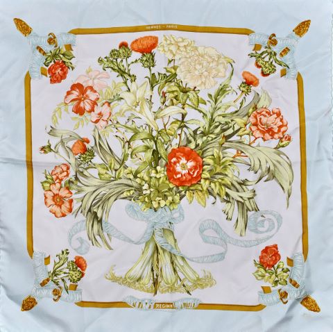 Foulard modèle Regina