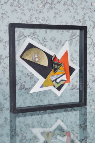 Composition en relief