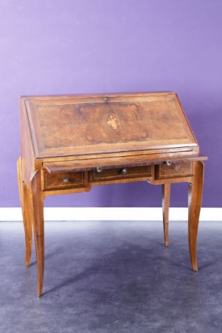Bureau à pente