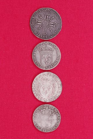 Lot de 4 monnaies d’1/4 d’écu de Louis XIV...