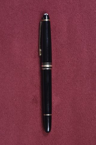 Montblanc Stylo à plume Meisterstück