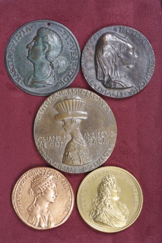 25 médailles