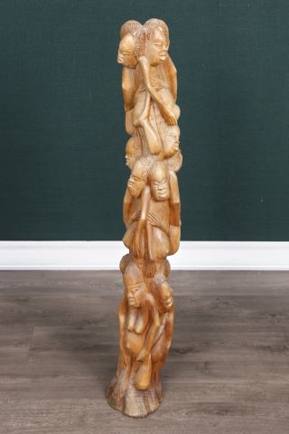 Maga (XXe siècle), Mozambique Totem