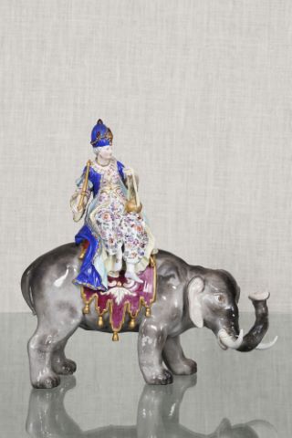 Sultane sur un éléphant
