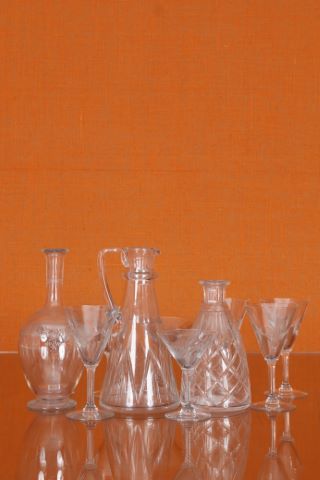 6 carafes en verre