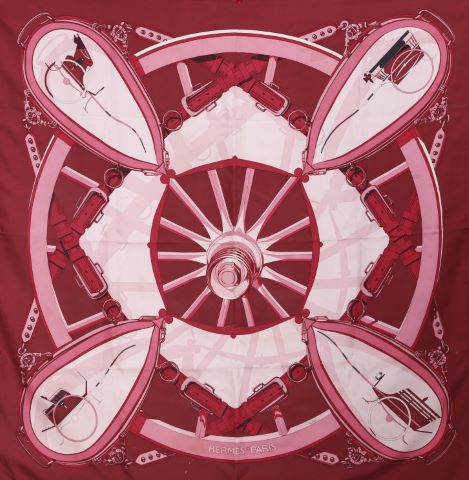 Hermès Paris Carré modèle Roue de calèche