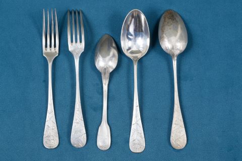 Partie de ménagère dépareillée