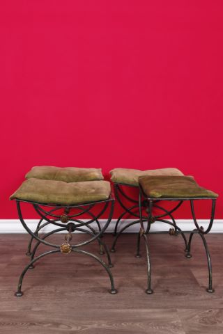 Suite de 4 tabourets curule