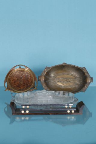 4 objets décoratifs