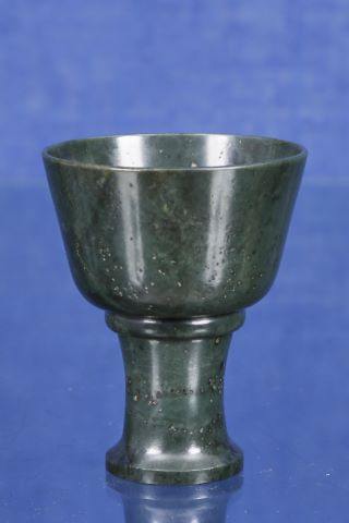 Coupe sur piédouche