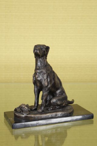 École du XXe siècle Chien de chasse assis