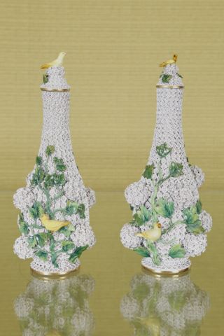 Paire de vases ovoïdes couverts