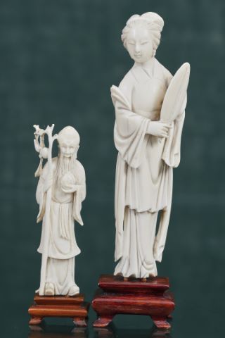 Guanyin à l’éventail et vieillard tenant le bâton et la…