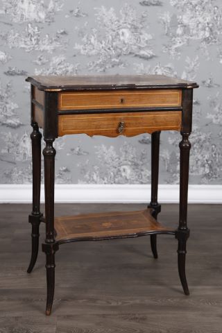 Table travailleuse
