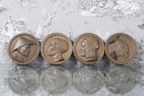 4 médaillons d’indigènes, modèle pour l’Exposition coloniale de 1931